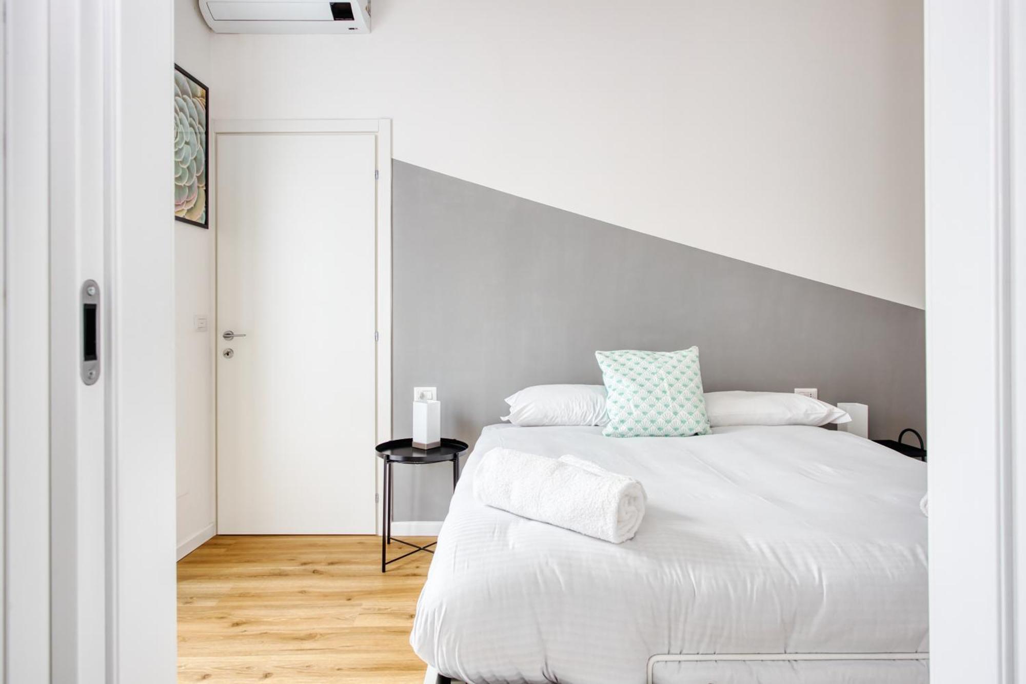 Joivy Elegant & Modern In Isola District *