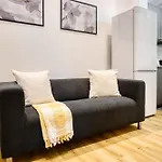 Joivy Elegant & Modern Apartments In Isola District
